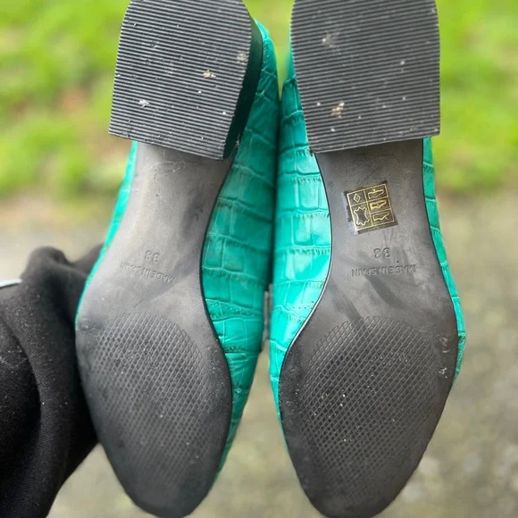 L'INTERVALLE Turquoise Croc-Embossed Loafers - Picture 7 of 8